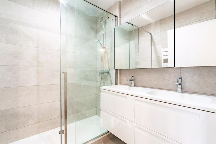 Image No.12-5 Bed Apartment for sale