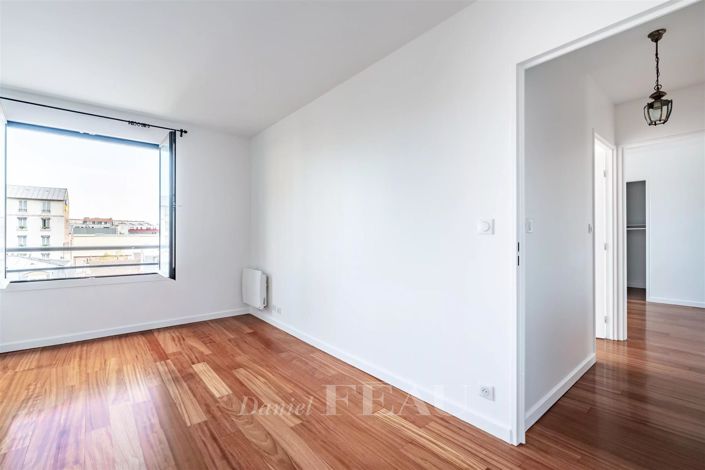 Image No.14-5 Bed Apartment for sale