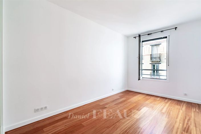 Image No.15-5 Bed Apartment for sale