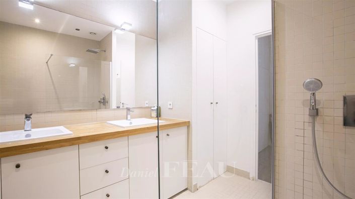 Image No.13-3 Bed Apartment for sale