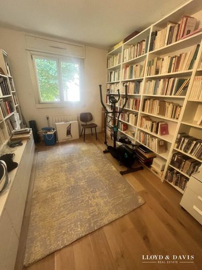 Image No.11-3 Bed Apartment for sale