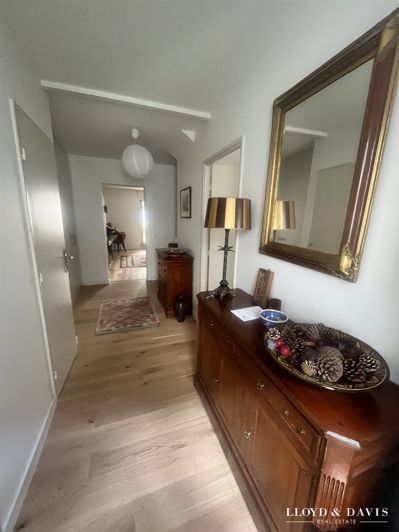 Image No.2-3 Bed Apartment for sale