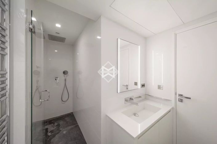 Image No.9-Appartement de 2 chambres à vendre à Cannes