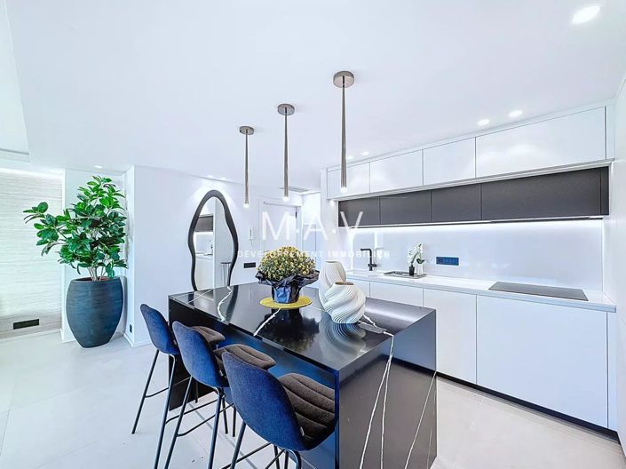 Image No.9-2 Bed Apartment for sale