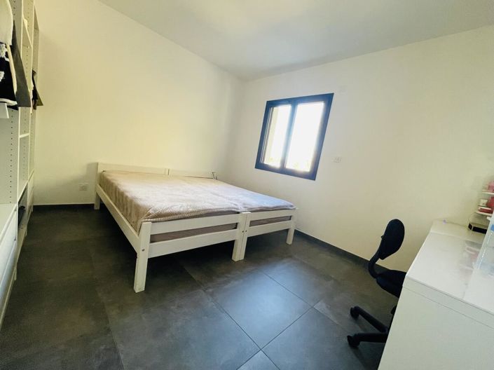 Image No.10-5 Bed House for sale