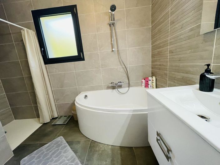 Image No.12-Maison de 5 chambres à vendre à Pont-de-Chéruy