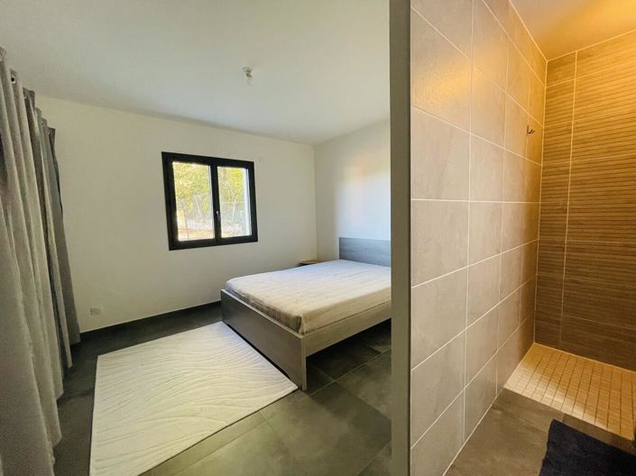 Image No.7-5 Bed House for sale