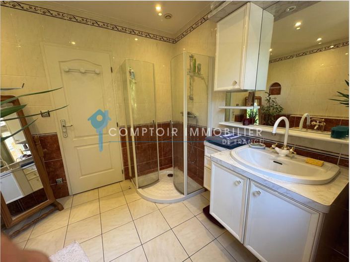 Image No.10-4 Bed House for sale