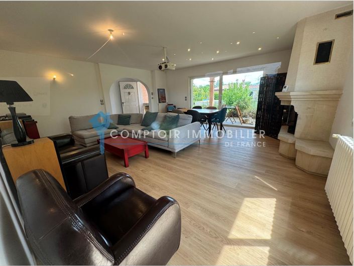 Image No.6-4 Bed House for sale