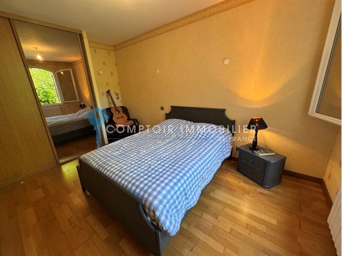 Image No.8-4 Bed House for sale