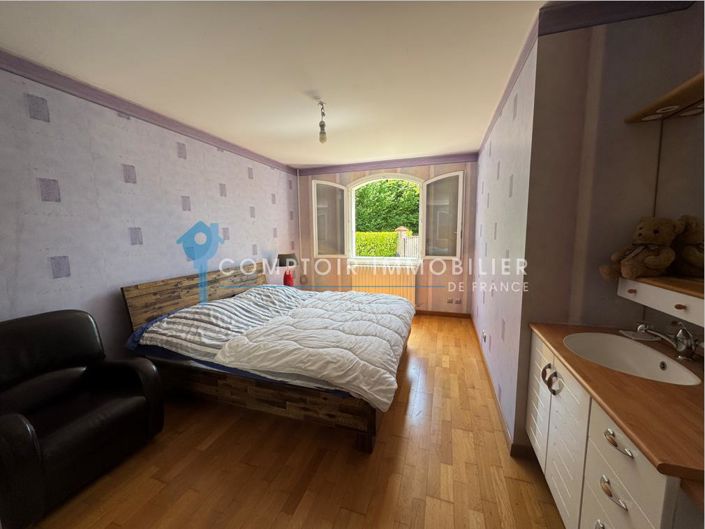 Image No.9-4 Bed House for sale