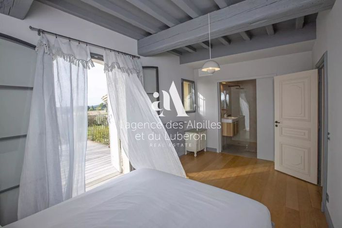 Image No.18-6 Bed House for sale