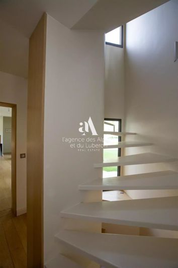 Image No.33-6 Bed House for sale