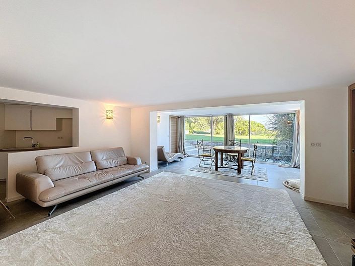 Image No.13-7 Bed House for sale