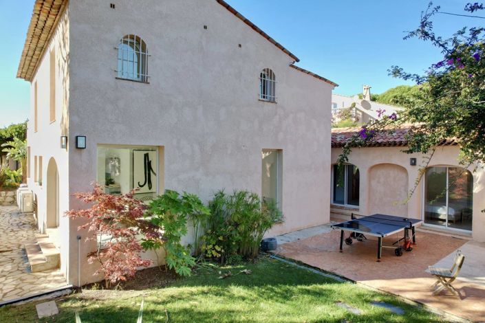 Image No.16-7 Bed House for sale