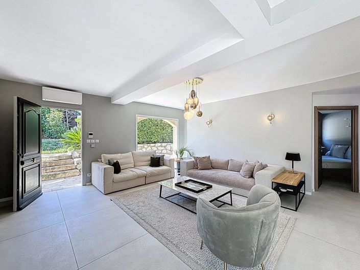 Image No.18-7 Bed House for sale