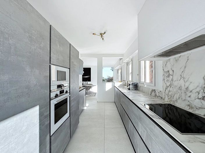 Image No.20-7 Bed House for sale