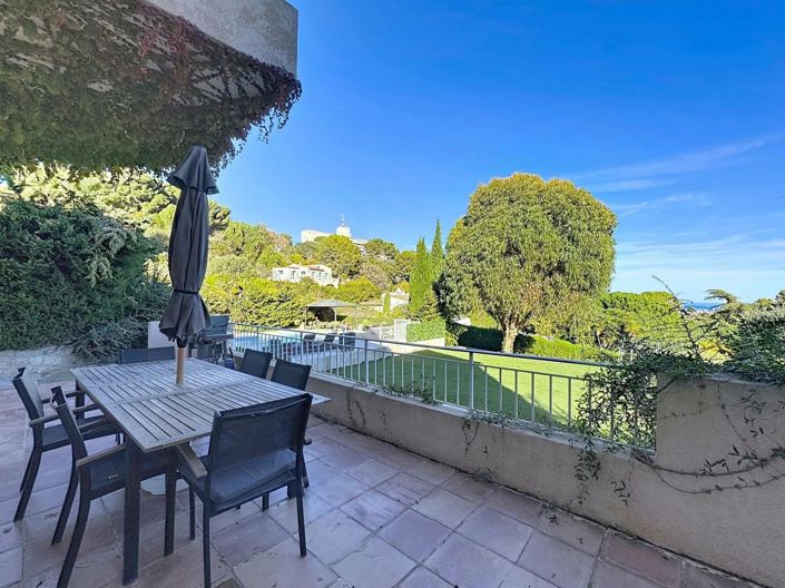 Image No.27-7 Bed House for sale