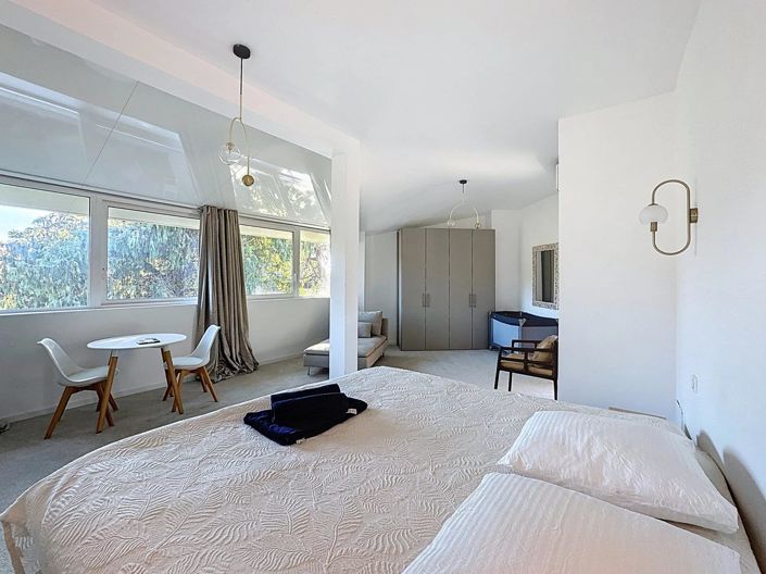 Image No.6-7 Bed House for sale