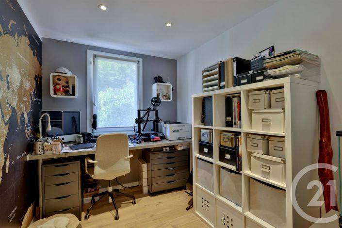 Image No.10-2 Bed House for sale