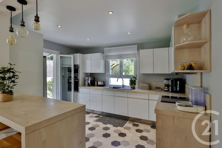 Image No.6-2 Bed House for sale