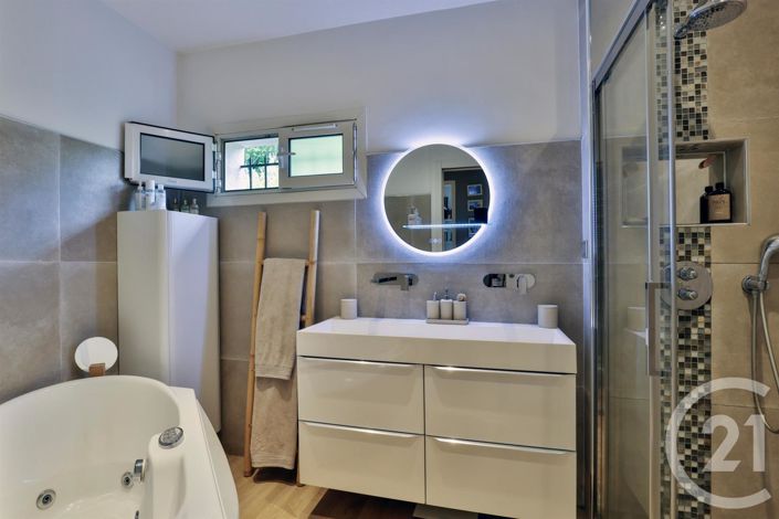 Image No.7-2 Bed House for sale