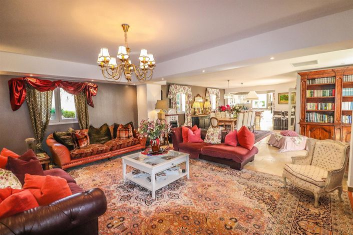 Image No.12-8 Bed House for sale