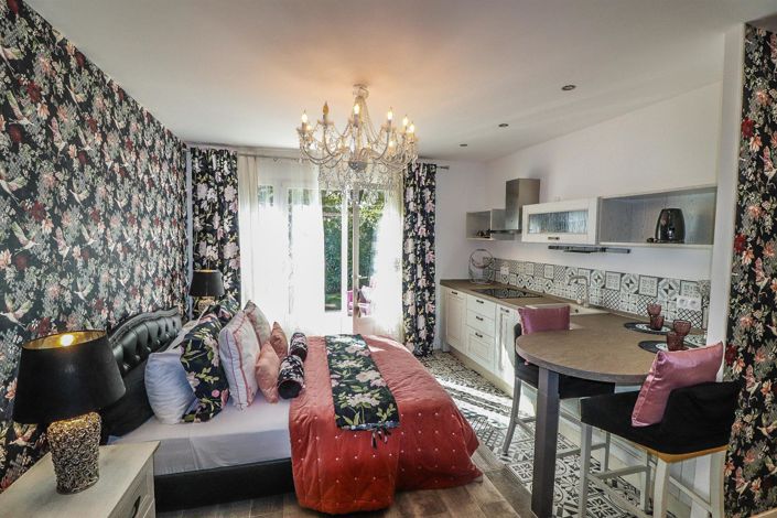 Image No.18-8 Bed House for sale