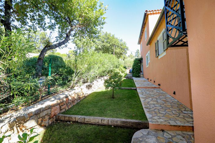 Image No.26-8 Bed House for sale