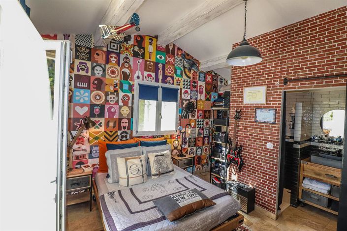 Image No.34-8 Bed House for sale