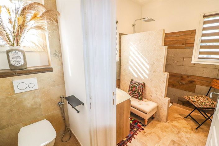 Image No.38-8 Bed House for sale