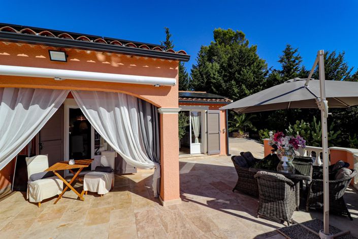 Image No.40-8 Bed House for sale