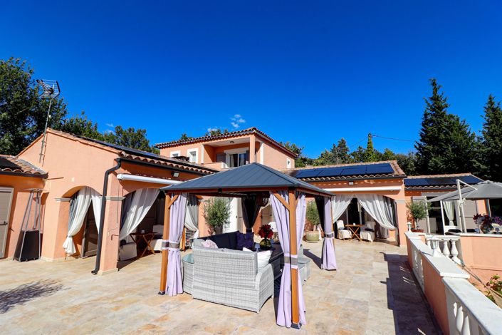 Image No.42-8 Bed House for sale