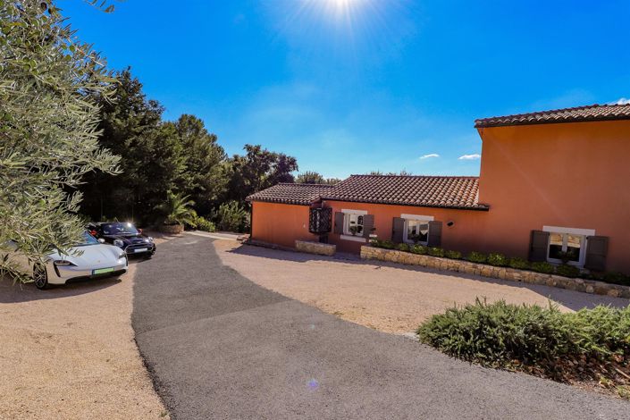 Image No.47-8 Bed House for sale