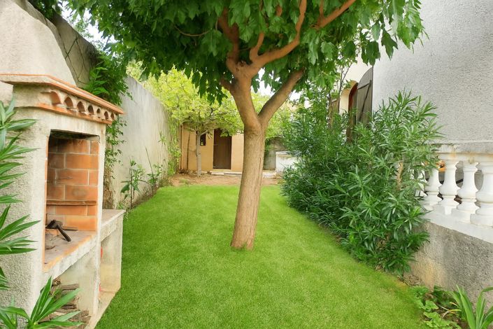 Image No.11-3 Bed House for sale