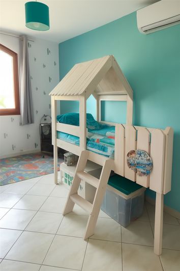 Image No.8-3 Bed House for sale