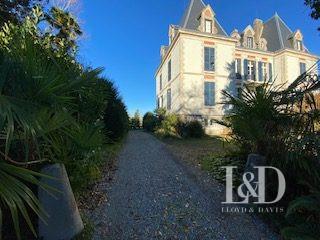 Image No.2-8 Bed Property for sale