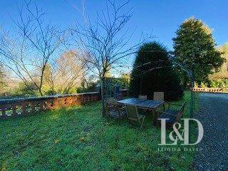 Image No.26-8 Bed Property for sale