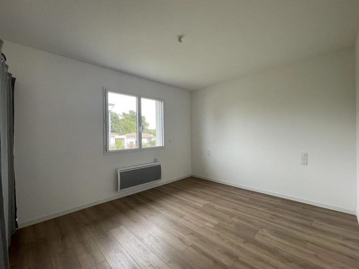 Image No.11-3 Bed House for sale