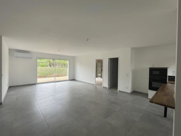 Image No.3-3 Bed House for sale