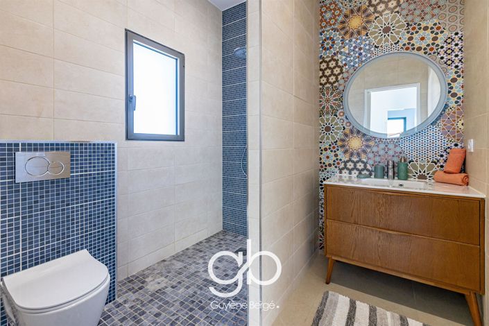 Image No.16-4 Bed House for sale