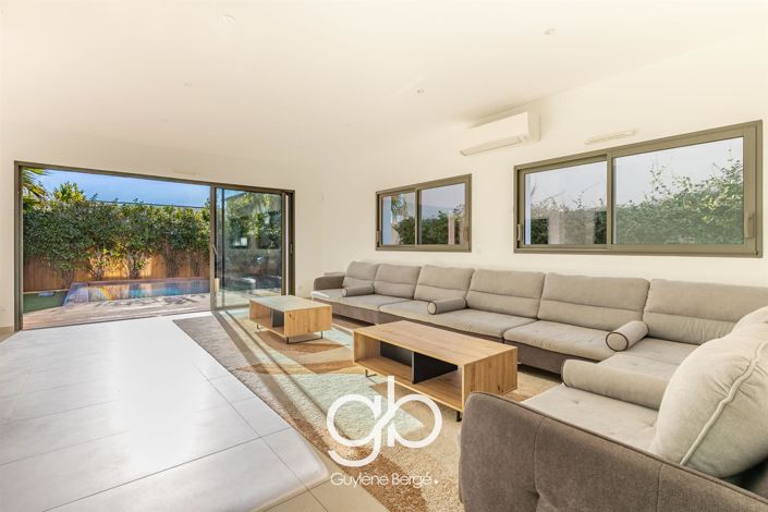 Image No.5-4 Bed House for sale