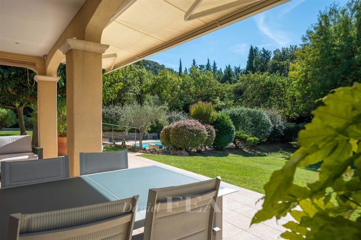 Image No.4-5 Bed House for sale