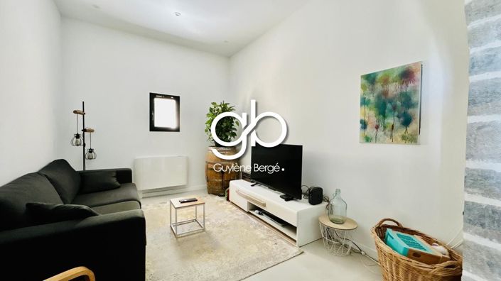 Image No.8-2 Bed House for sale