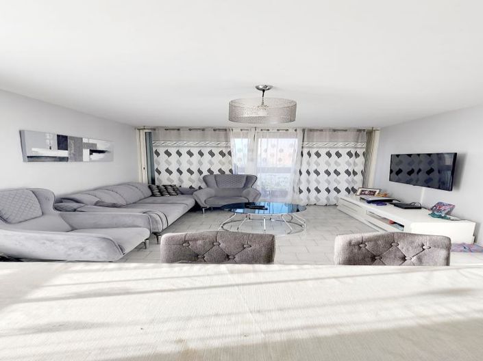 Image No.2-3 Bed Apartment for sale