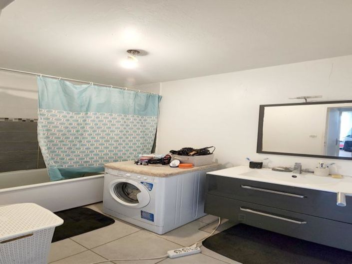 Image No.8-3 Bed Apartment for sale