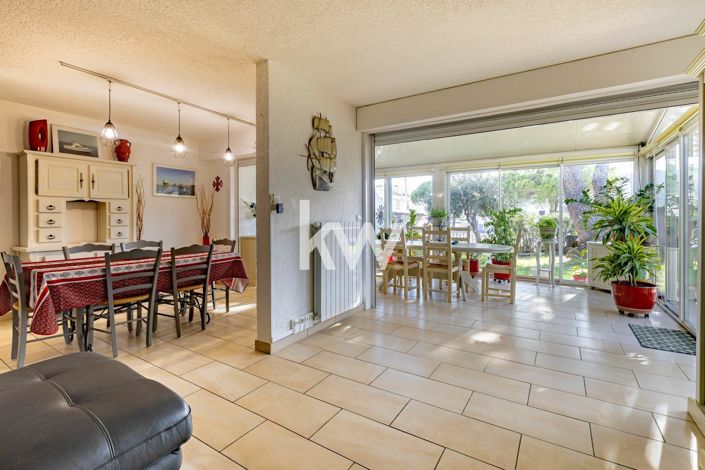 Image No.6-3 Bed Apartment for sale