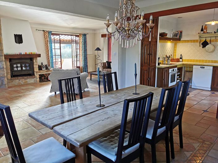 Image No.11-5 Bed House for sale