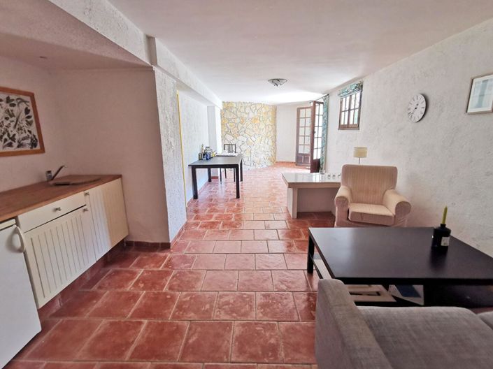 Image No.18-5 Bed House for sale