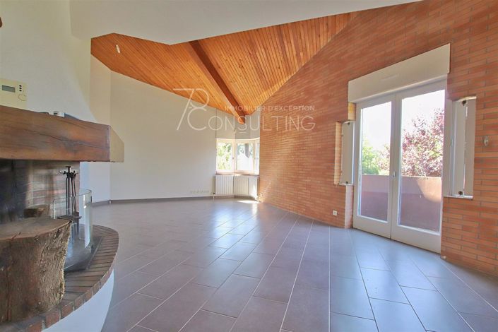 Image No.5-House for sale